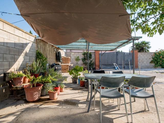 Masía en venta en Cadrete. Finca rústica con casa reformada en Cadrete. Masías.