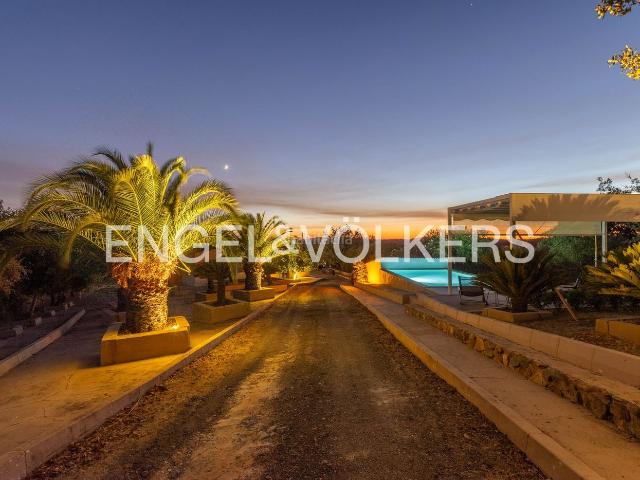 Masía en venta en Calañas. FINCA DE RECREO EN EL CORAZÓN DEL ANDÉVALO CON ABUNDANTE AGUA Y LICENCIA VTAR CALAÑAS, HUELVA. Masías.