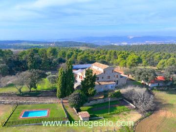 Masía en venta en Calders. Finca rústica amb allotjament rural a Calders Bages. Masías.