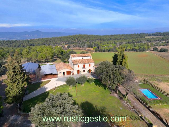 Masía en venta en Calders. Finca rústica amb allotjament rural a Calders Bages. Masías.