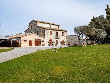 Masía en venta en Calders. Preciosa casa rural en el centro de Cataluña. Masías.