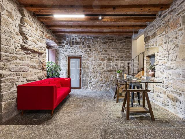 Masía en venta en Calders. Preciosa casa rural en el centro de Cataluña. Masías.