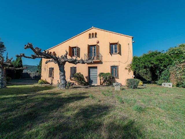 Masía en venta en calle Veïnat de Sant Jaume de Traià, Argentona, de 190 m² 4 habitaciones por 750.000