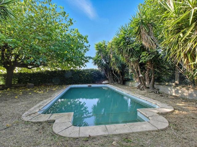 Masía en venta en calle Vial Camino, Bàscara, de 725 m² 5 habitaciones por 550.000