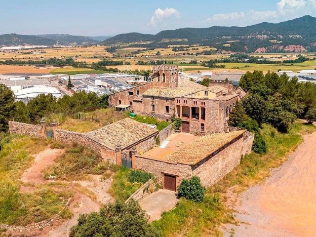 Masía en venta en calle Artés, Sallent, de 1.500 m² por 550.000