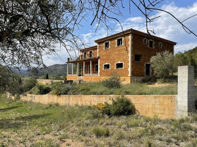 Masía en venta en calle Boadella, Boadella d´Empordà, de 1.000 m² 8 habitaciones por 680.000