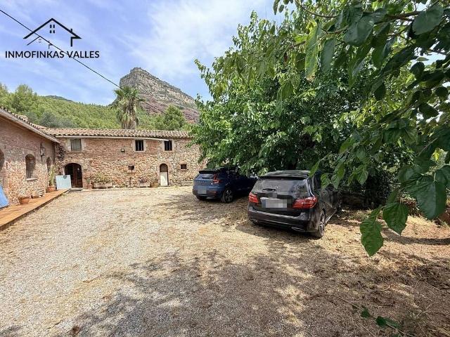 Masía en venta en calle Camino de Can Quintanes, Bigues i Riells, de 334 m² 5 habitaciones por 475.000