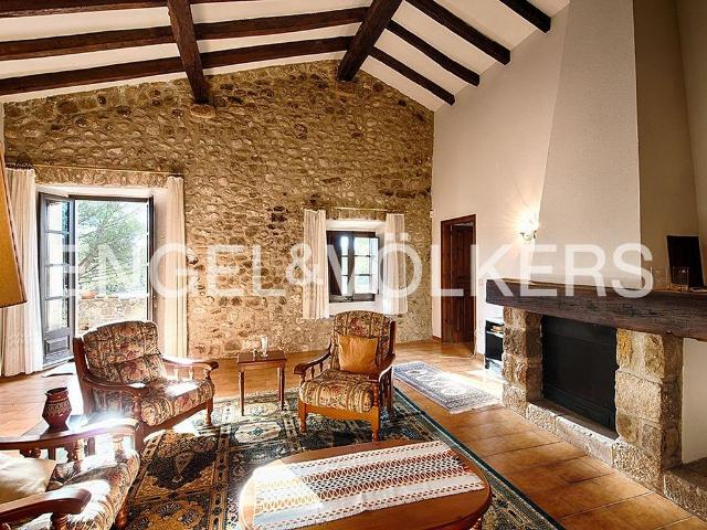 Masía en venta en calle Can Garriga, Cabanelles, de 678 m² 4 habitaciones por 740.000