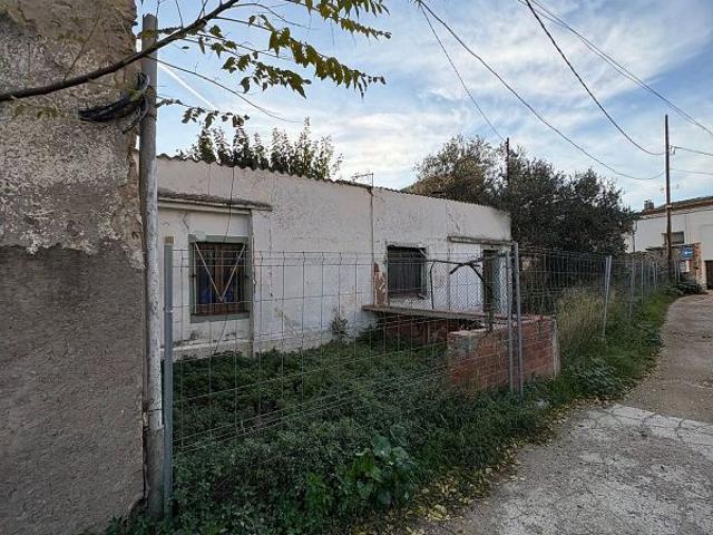 Masía en venta en calle CL Roques Les, Granada, La, de 630 m² 5 habitaciones por 370.000