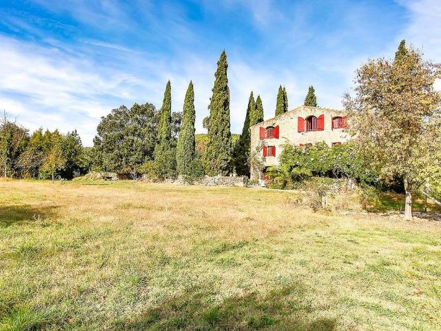 Masía en venta en calle Girona, Maià de Montcal, de 350 m² 7 habitaciones por 750.000