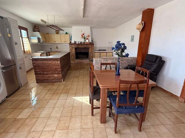 Masía en venta en calle Partida Carchol, Vilallonga del Camp, de 68 m² 3 habitaciones por 196.000