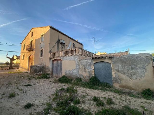 Masía en venta en calle Penedès, Santa Margarida i els Monjos, de 300 m² 8 habitaciones por 315.000