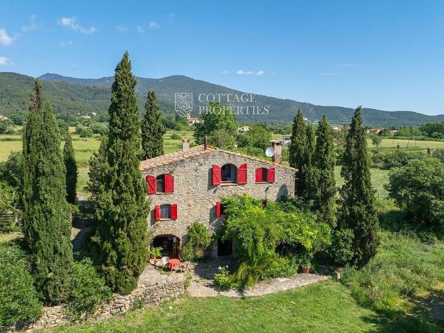 Masía en venta en calle Girona, Maià de Montcal, de 349 m² 7 habitaciones por 700.000