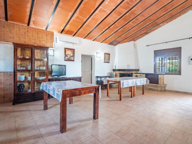 Masía en venta en Cártama, Estación de Cártama. Descubre esta excepcional propiedad situada en un entorno natural privilegiado, a tan solo unos minutos del núcleo urbano de Estac. Masías.