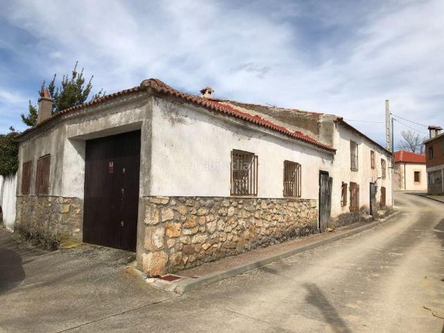 Masía en venta en Carabias. Masías.