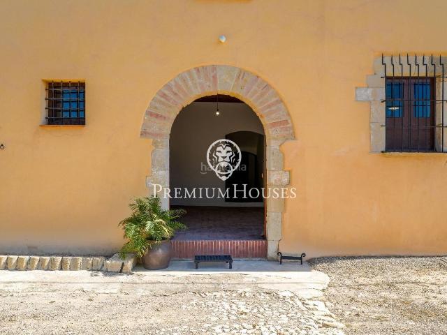 Masía en venta en Castellet i la Gornal. Masia con terreno en Alt Penedés. Masías Castellet i la.