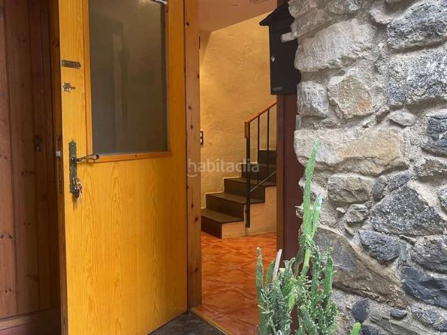 Masía en venta en Castellfollit de la Roca. Bonta casa de pueblo situada en Castellfollit de la Roca. Masías Castellfollit de la.