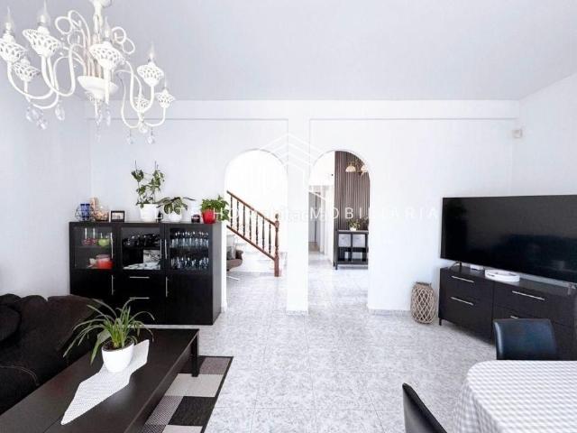 Chalet en venta en Castellón de la Plana, El Grao. CASA MARAVILLOSA Y TOTALMENTE REFORMADA CON MÁS DE 10.000M DE TERRENO TOTALMENTE LEGALIZADA. Chalets Castellón de la.