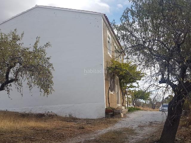 Masía en venta en Castril. CORTIJOS A PIE DE SIERRA. Masías.