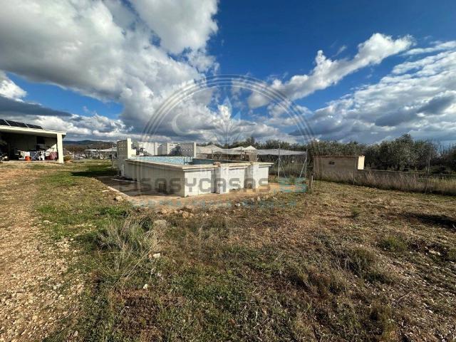 Masía en venta en Casinos. FINCA RUSTICA. Masías.
