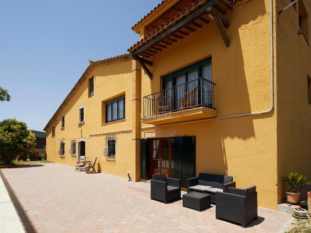 Masía en venta en Cassà de la Selva. Casa de campo con ambiente acogedor y preciosas vistas. Masías Cassà de la.