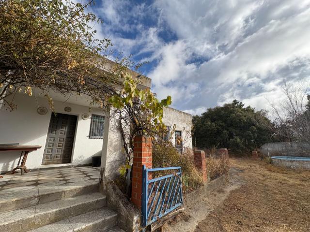Masía en venta en Cenicientos. SE VENDE ESTUPENDA FINCA RÚSTICA CON VIVIENDA. Masías.