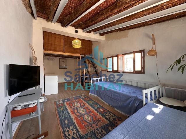 Masía en venta en Chelva. CASA PARA ENTRAR A VIVIR. Masías.