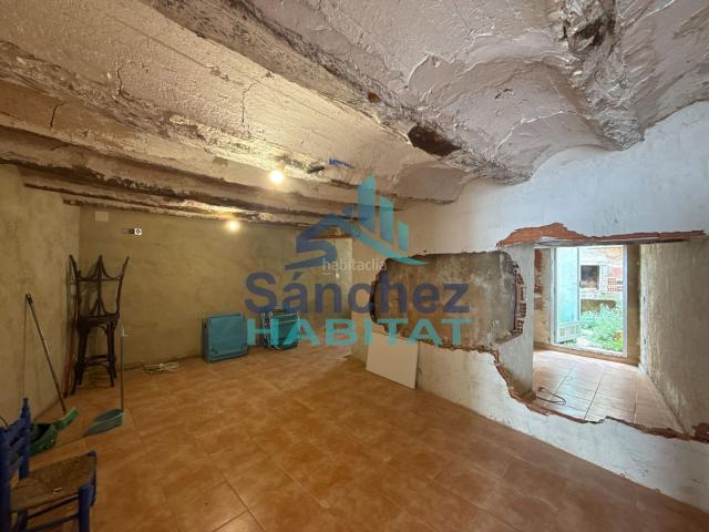 Masía en venta en Chelva. PRECIOSA CASA A REFORMA. Masías.