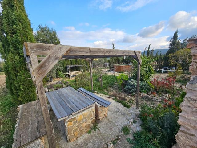 Masía en venta en Chulilla. ENCANTADORA FINCA RÚSTICA. Masías.