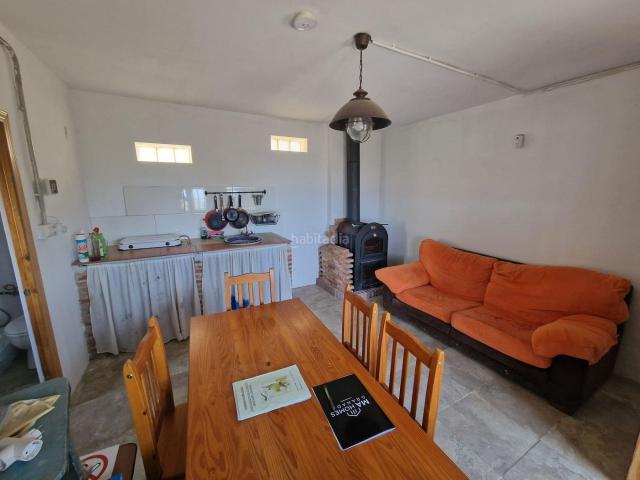 Masía en venta en Cogollos de la Vega. Finca ecológica en Cogollos Vega 2,5 hectáreas con casa, naves y producción agrícola. Masías Cogollos de la.