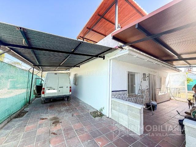 Masía en venta en Coín. Finca con parcela, piscina y casa para reformar en Coín. Masías.