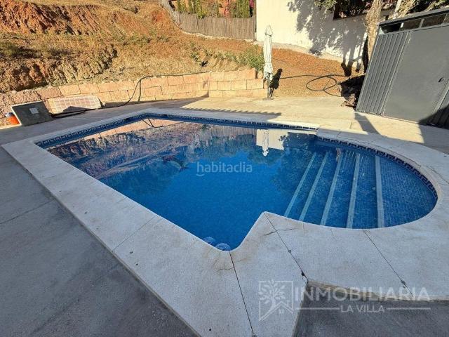 Masía en venta en Coín. Finca legalizada con AFO, vivienda de 3 dormitorios y piscina en Coín. Masías.