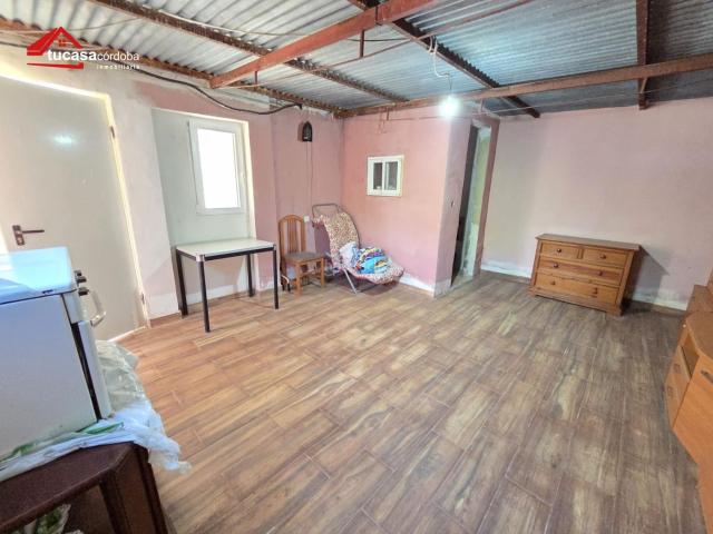 Masía en venta en Córdoba, El Higuerón. CASA CON PARCELA DE 1.200 m2 EN EL HIGUERÓN PISCINA LUZ DE ENDESA ESCRITURAS DE TERRENO. Masías.