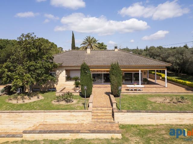 Masía en venta en Cornellà del Terri. Masías Cornellà del.