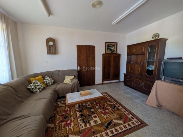 Masía en venta en Cospeito. Amplia casa rural de piedra ubicada en gran finca y con dependencias anexas. Masías.