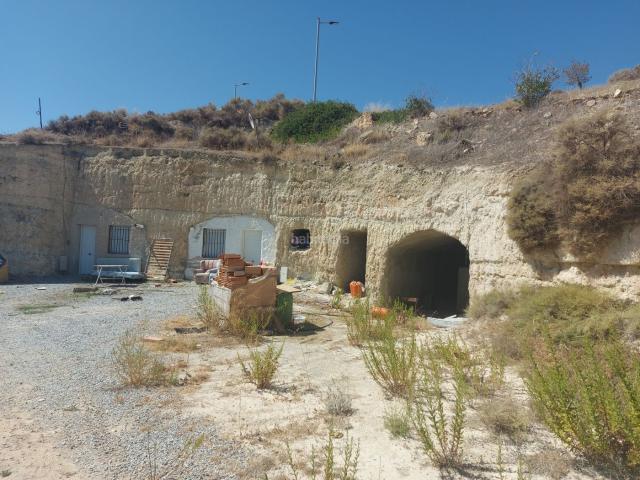 Masía en venta en Cuevas del Campo. 3 casas cueva. Masías Cuevas del.