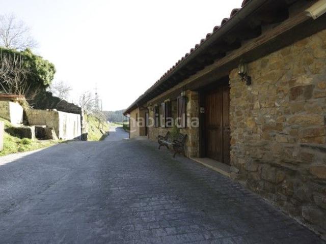 Masía en venta en Elgoibar. Se vende casa rustica adosada. Masías.