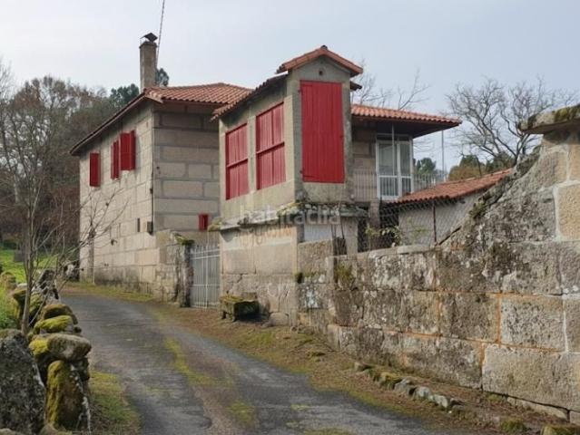 Masía en venta en Esgos. 59.990 casa de piedra 2 dor. Pereiro de Aguiar. Masías.