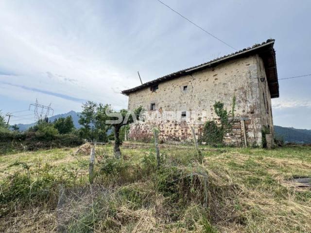 Masía en venta en Eskoriatza. PRECIOSO CASERIO EN ZARIMUTZ CON EXPECTACULARES VISTAS. Masías.