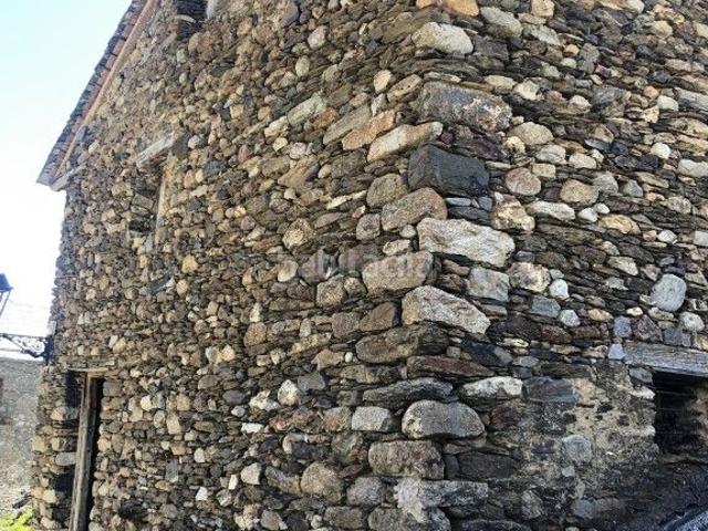 Casa en venta en Espot Pirineos. Casa a reformar con fantásticas vistas. Casas.