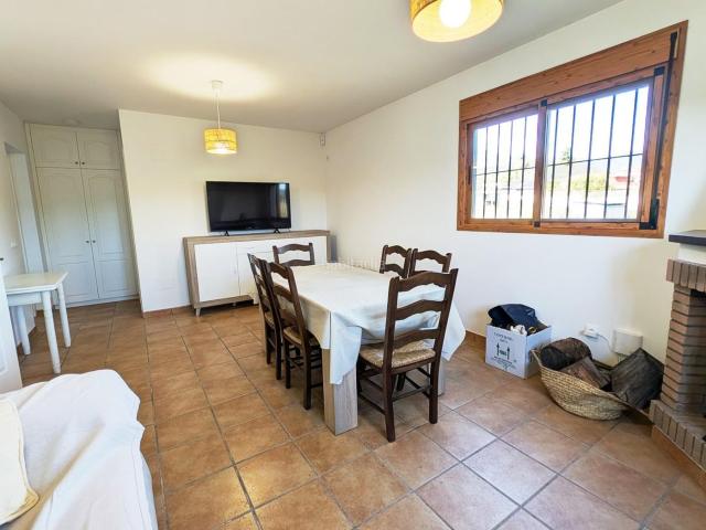 Masía en venta en Estepona, Las Lomas. Encantadora casa de campo con parcela a un paso de Estepona. Masías.
