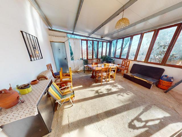 Masía en venta en Fiñana. Fantástica casa rústica de 3 habitaciones y grandioso porche en pleno corazón de Fiñana con tierras y frutales. Masías.