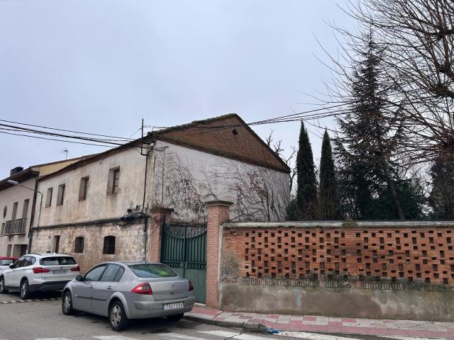 Masía en venta en Fontanar. CASONA DE PUEBLO PARA REFORMA INTEGRAL en la población de Fontanar. Masías.
