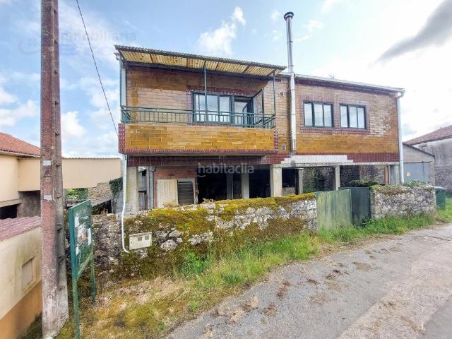 Masía en venta en Forcarei. Casas de Piedra para Restaurar en Quíntelas 15, Forcarei Excelente Oportunidad para Proyecto de Restauración a solo 30km de Pontev. Masías.
