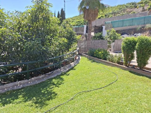 Masía en venta en Frigiliana. Cortijo en venta Frigiliana con 2 dormitorios y piscina. Masías.