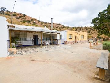 Masía en venta en Gádor. CORTIJO EN GADOR CON CASA CUEVA Y PISCINA. Masías.