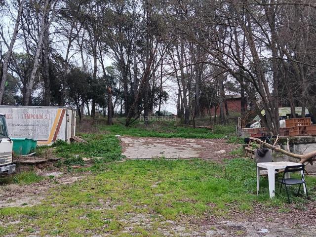 Masía en venta en Garriguella. Finca agrícola. Masías.