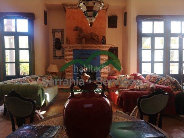 Casa en venta en Gaucín. Casa de Campo 7 dormitoriosPiscina Casa Huespedes16 has. Casas.
