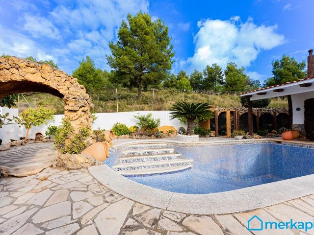 Masía en venta en Gavà, La Sentiu. casa con vistas impresionantes !. Masías.