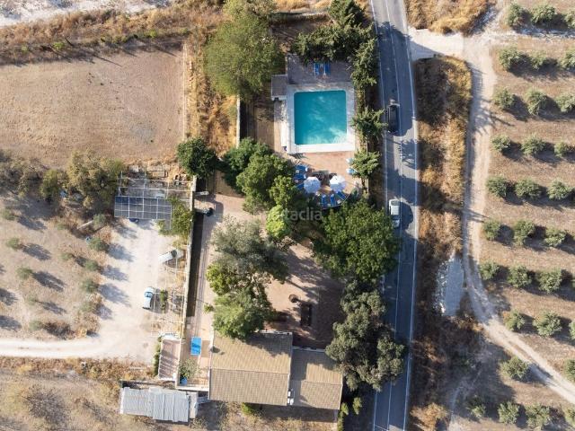 Masía en venta en Gilena. FINCA RURAL Y CORTIJO DE ÉPOCA CON LICENCIA VTAR. GILENA. SEVILLA. Masías.